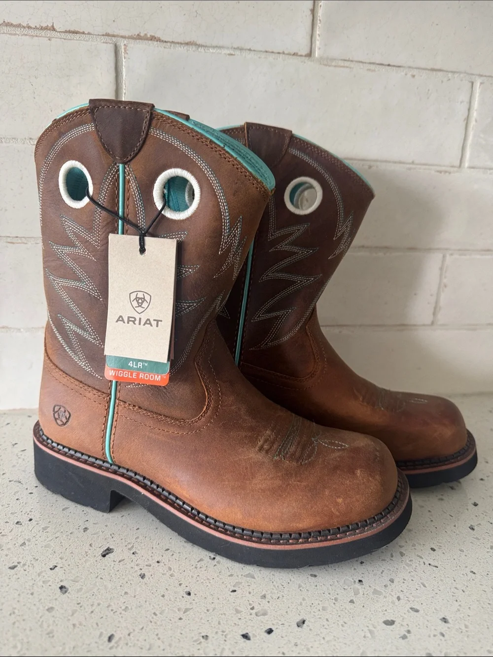 ARIAT 4LR Kid’s FATBABY Probaby Leather Western Boots Round Toe Brown Size 4 NWT